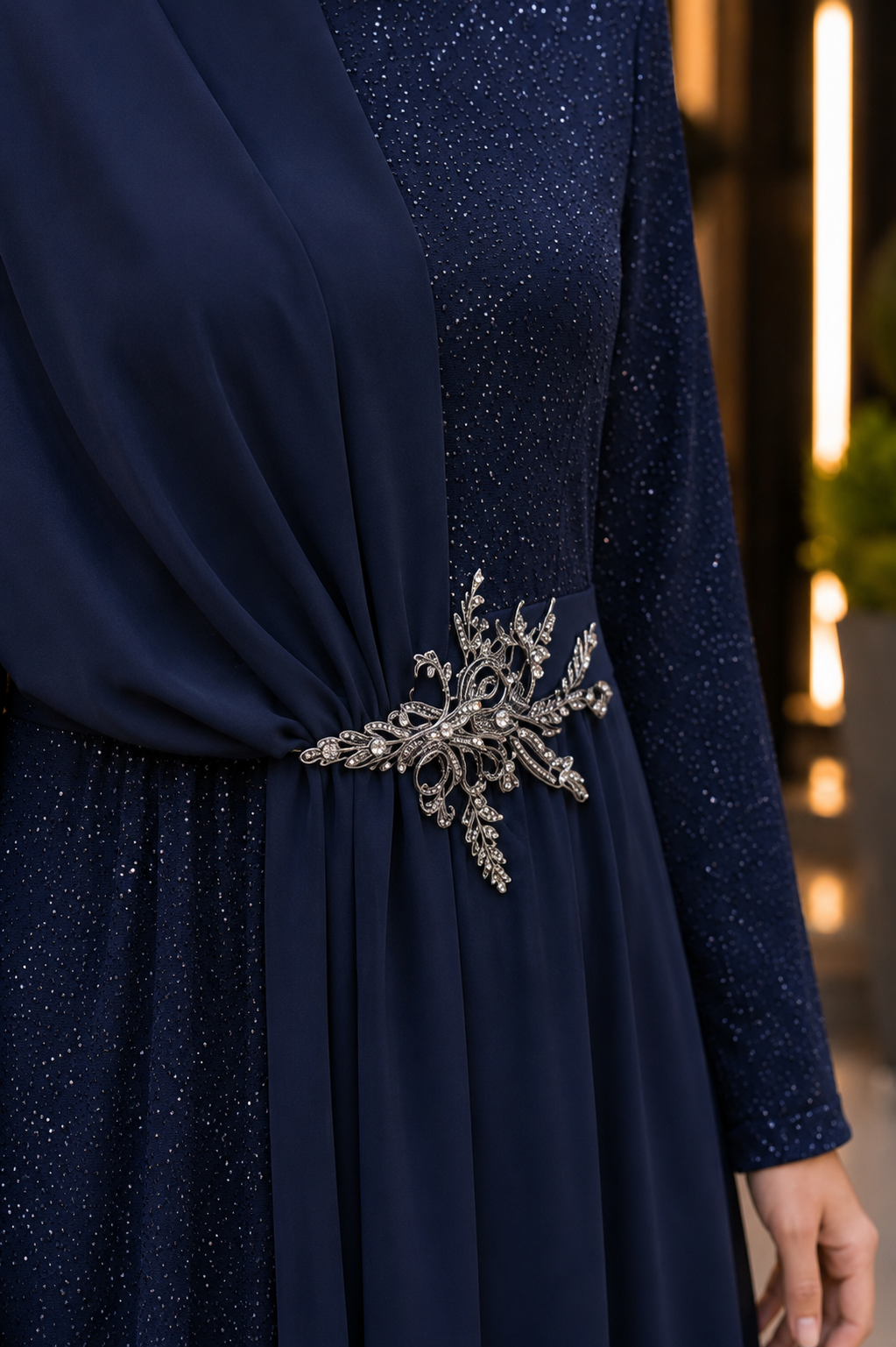 Sim Kumaşlı Drape Detaylı Abiye Lacivert
