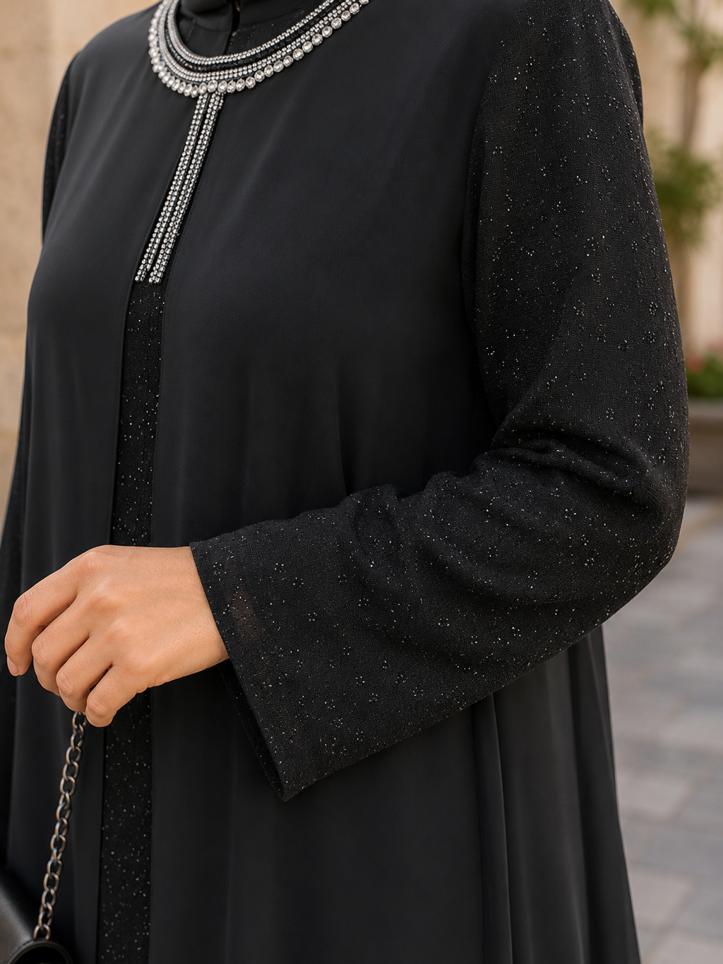 Kolye Motifli Şifon Tunik