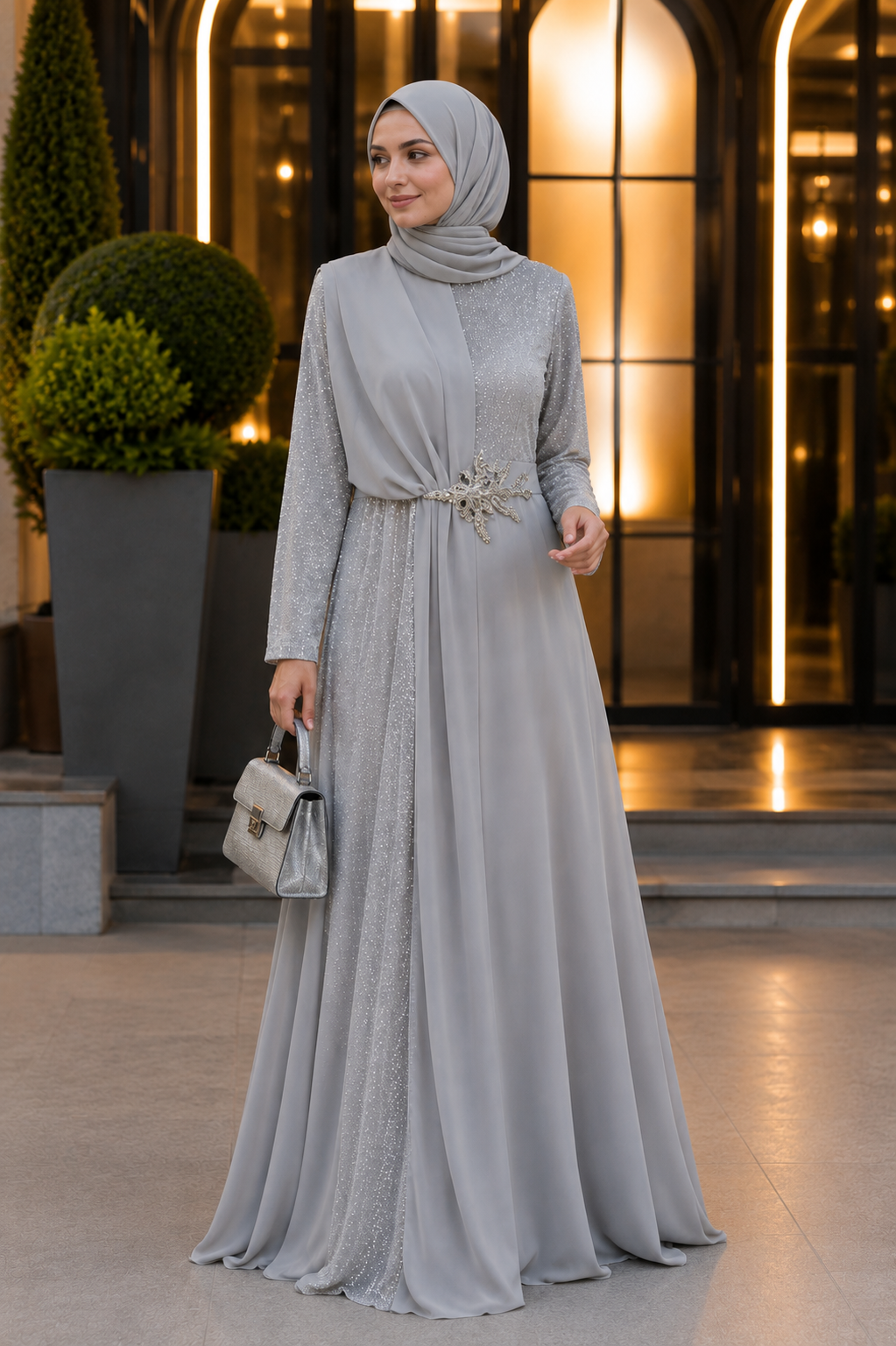 Sim Kumaşlı Drape Detaylı Abiye Gümüş